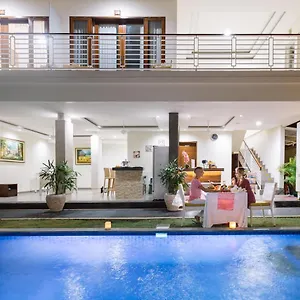 Hotel Kubu Benoa ***